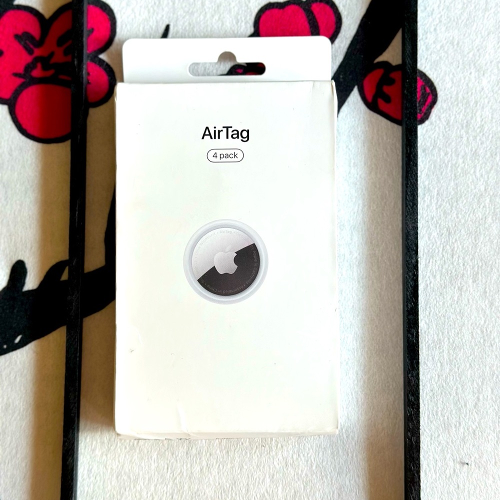 NWT Air Tags 4 Pack